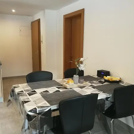 Amarena Apartment *